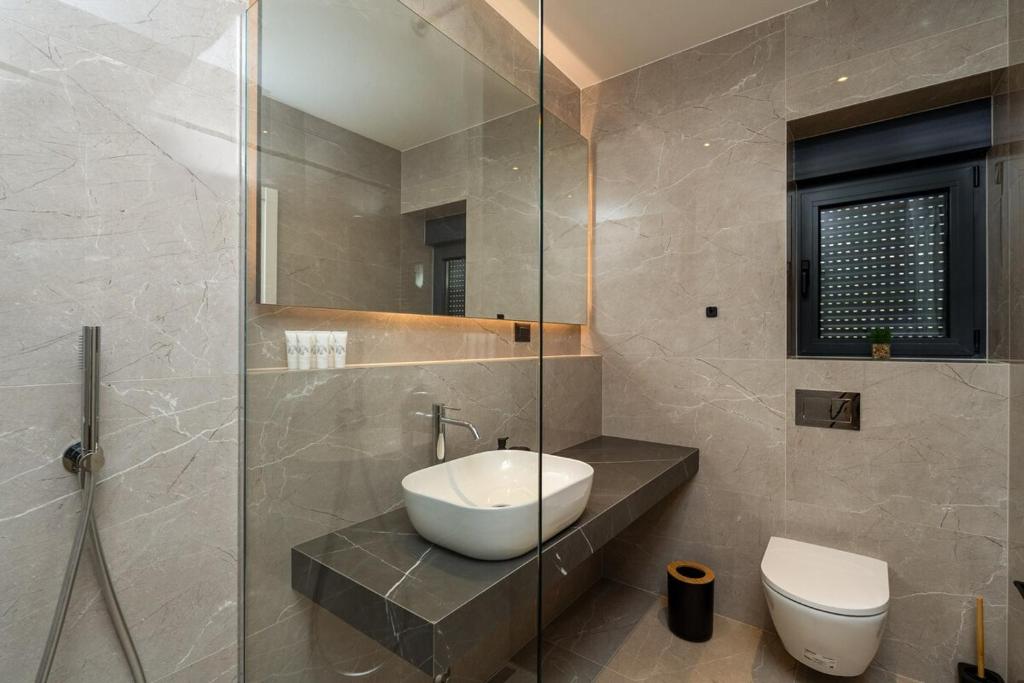 Modern bathroom
