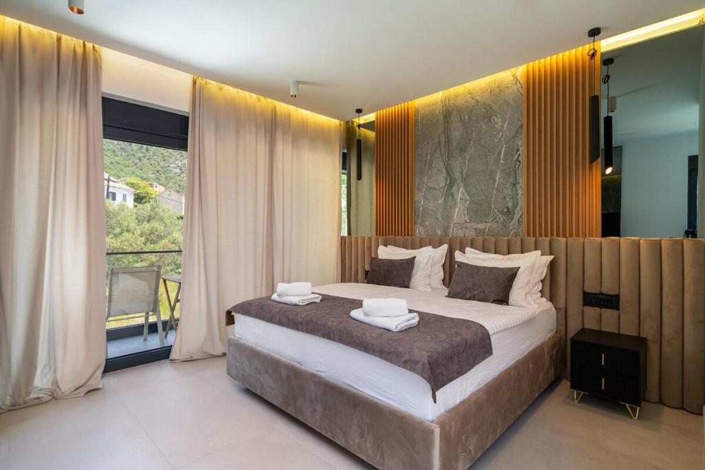 Bedroom with marble headboard